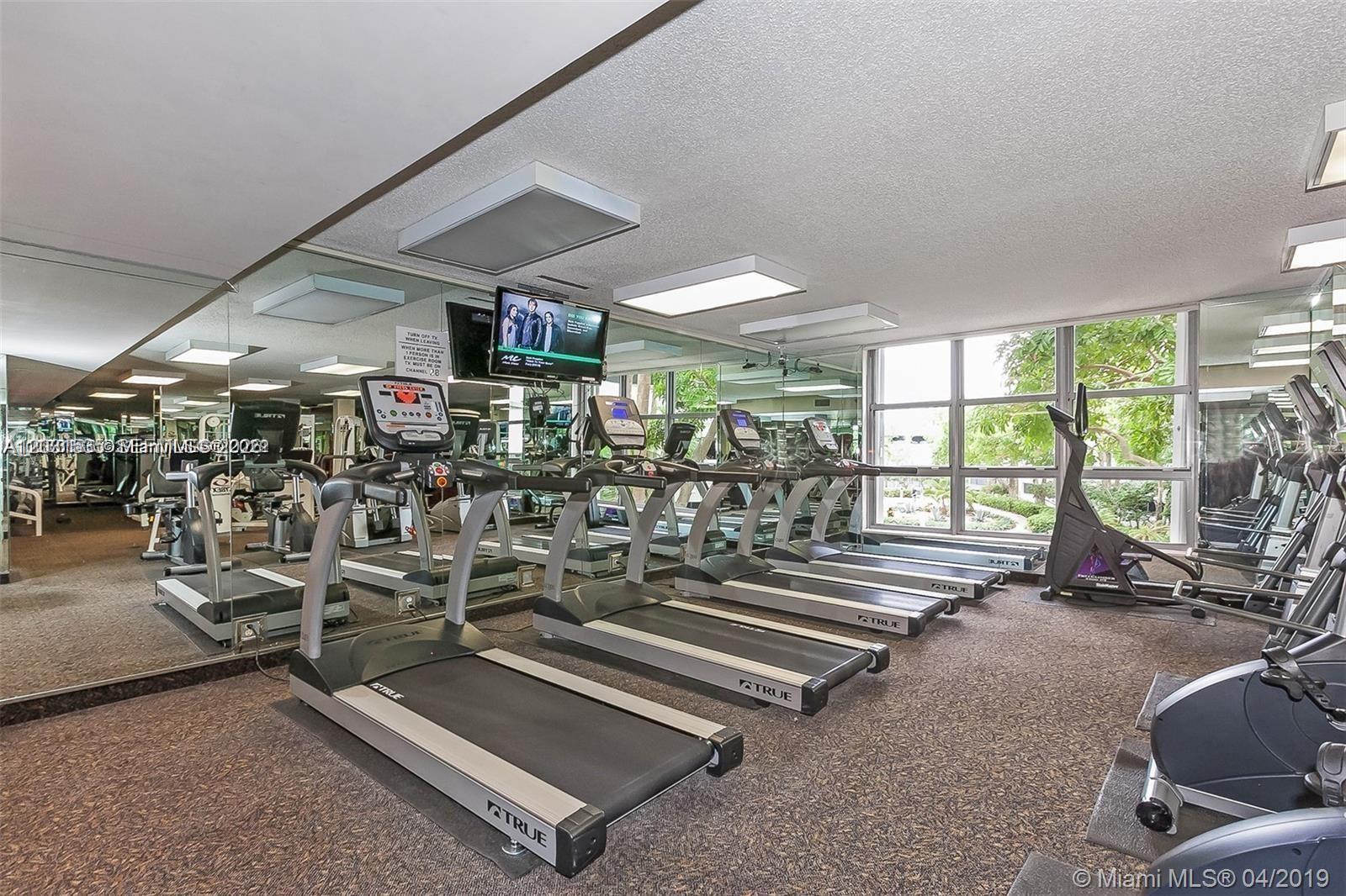 3500 Mystic Pointe Dr #1206, Aventura FL 33180