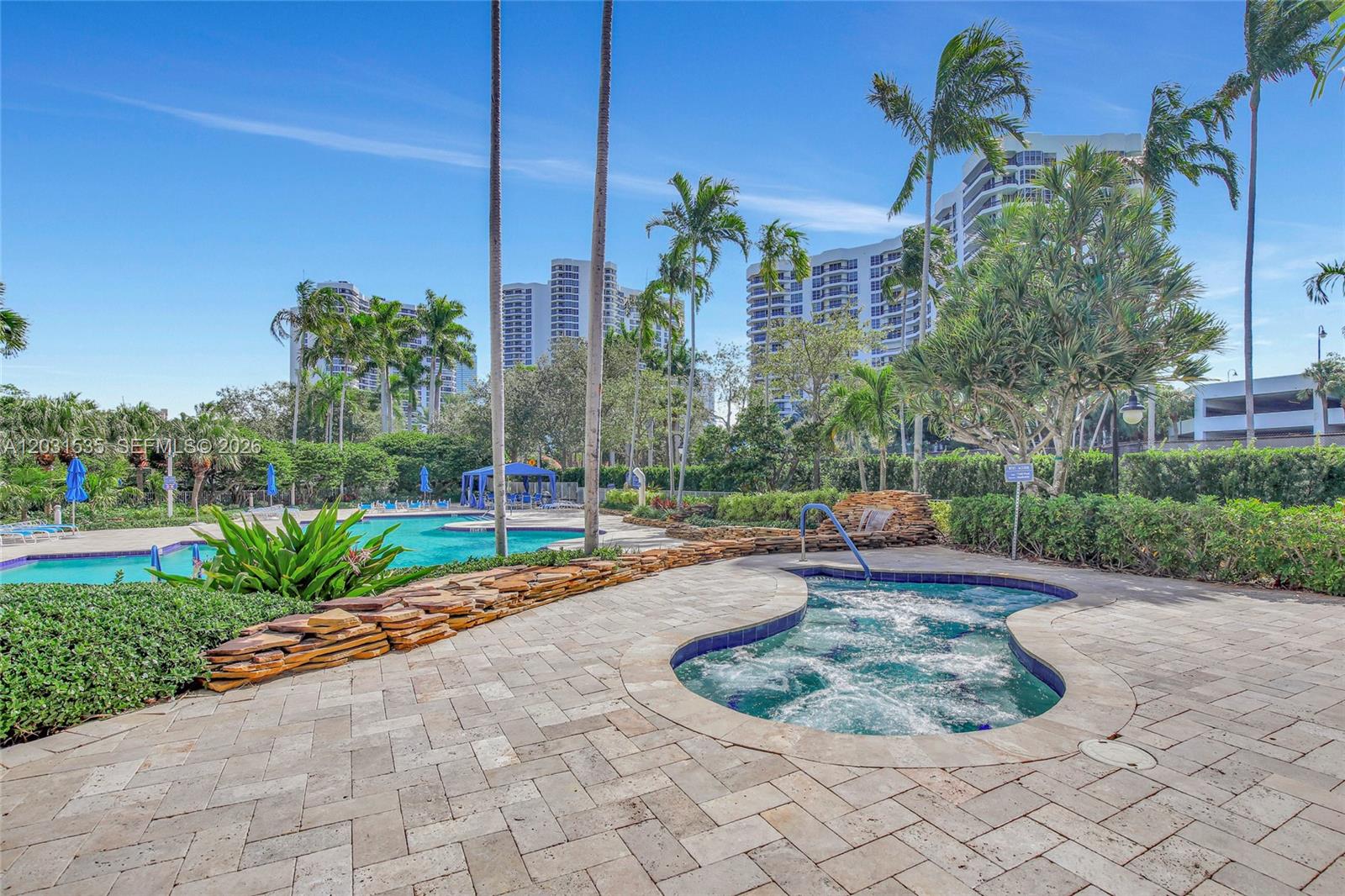 3500 Mystic Pointe Dr #1206, Aventura FL 33180