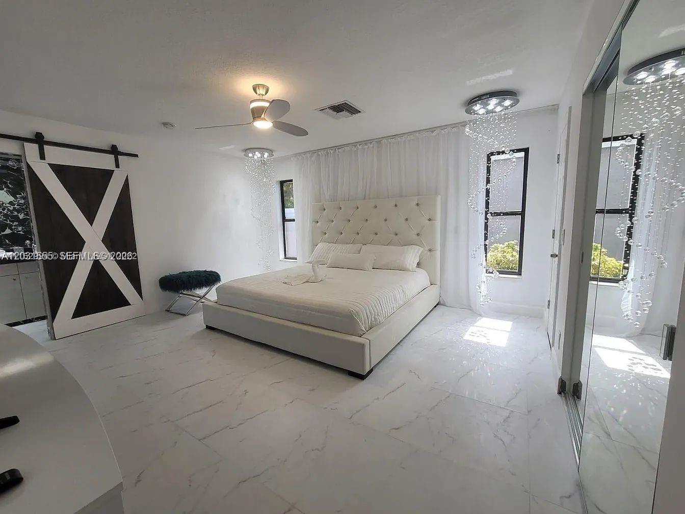 270 SE 7th St, Dania Beach FL 33004