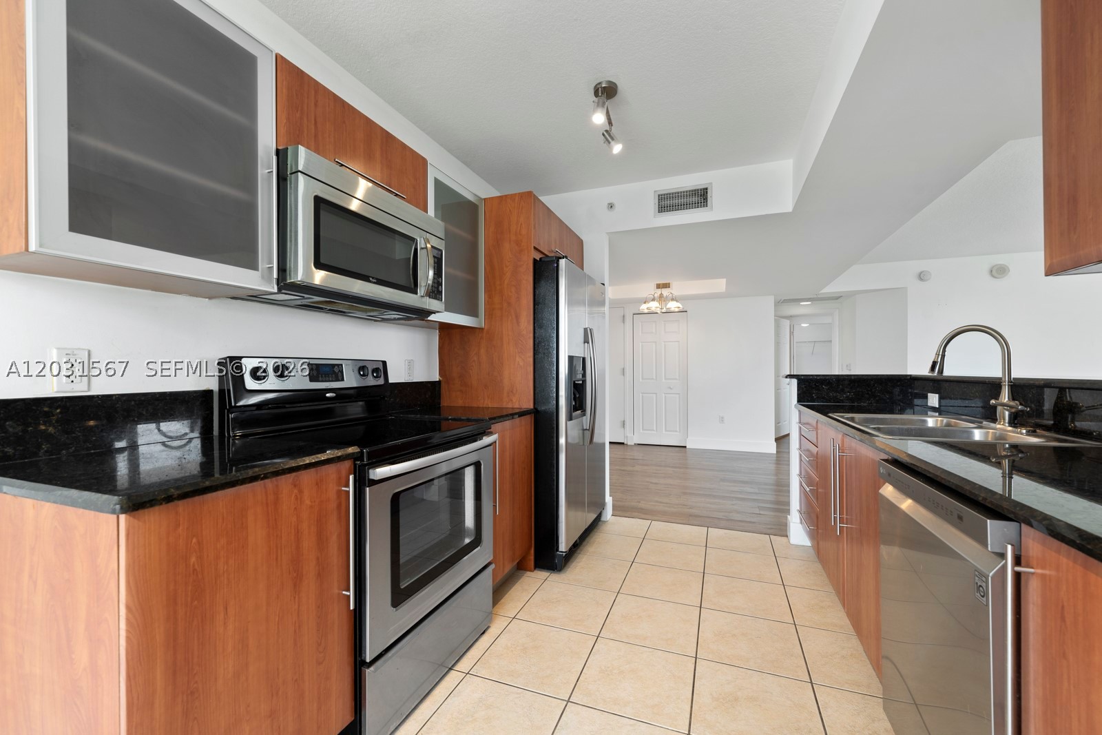 3232 SW 22nd Ter #802, Miami FL 33145