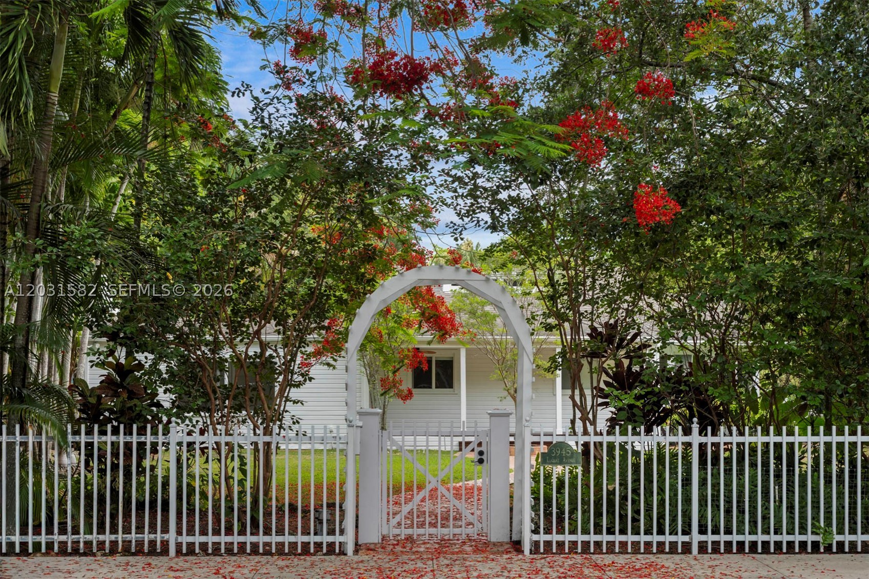 3945 Loquat Ave, Miami FL 33133