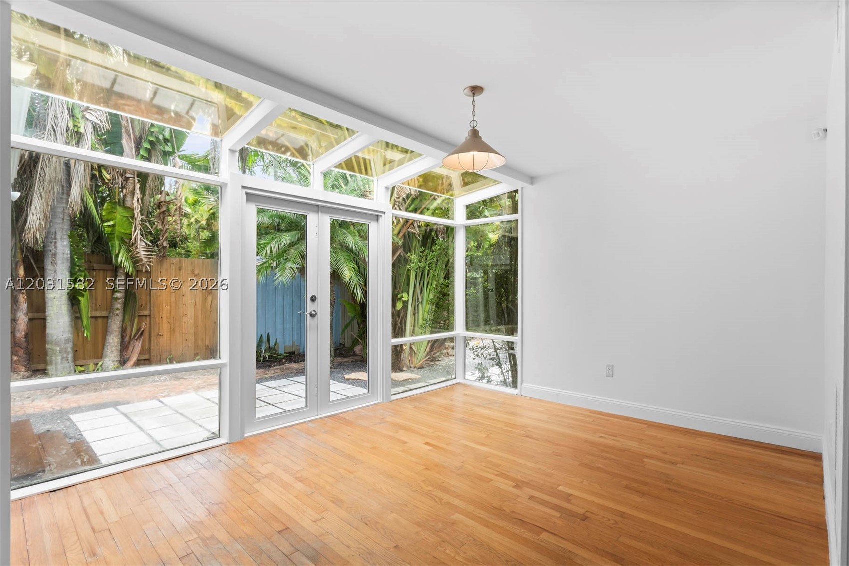 3945 Loquat Ave, Miami FL 33133