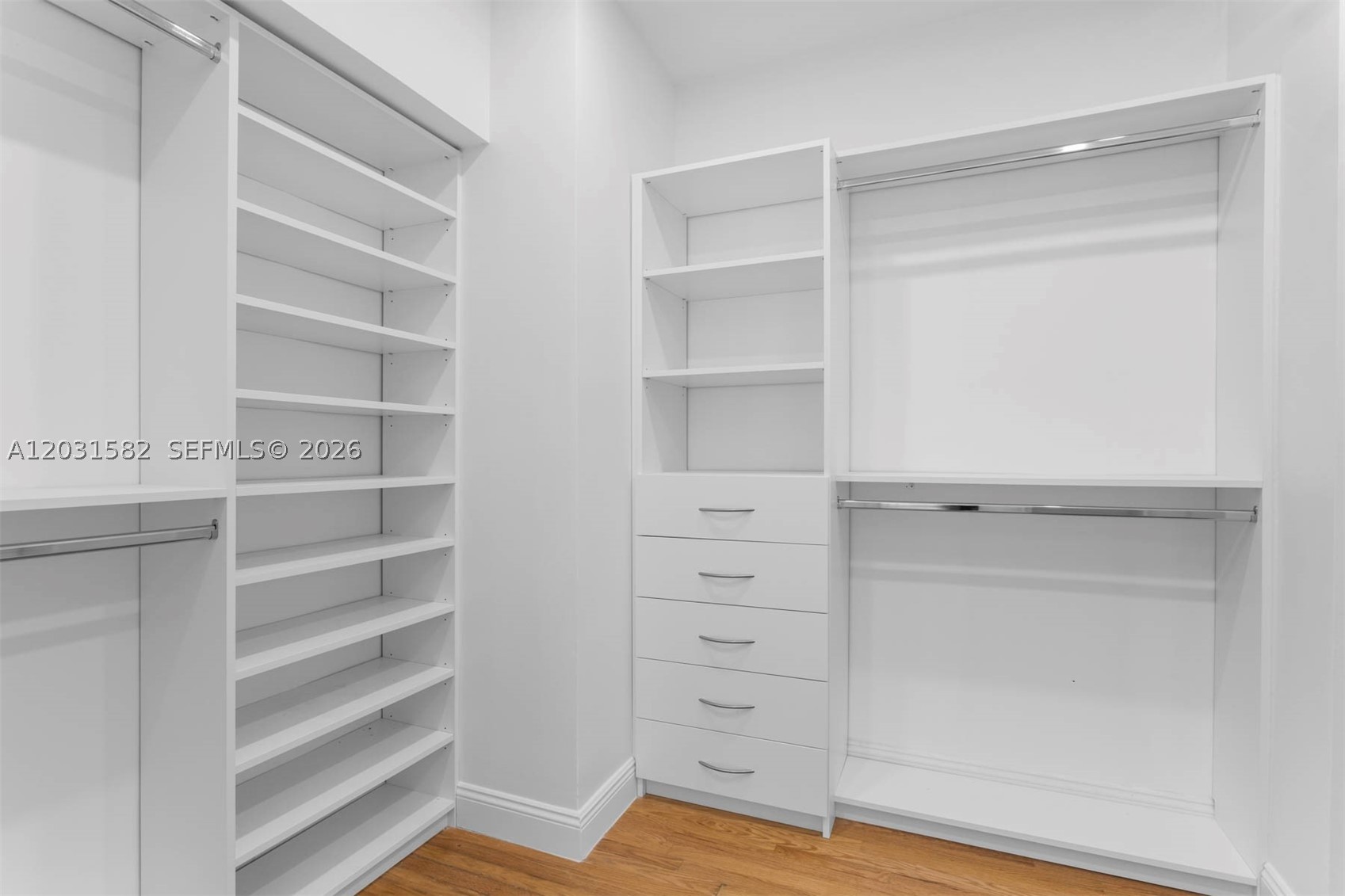 3945 Loquat Ave, Miami FL 33133