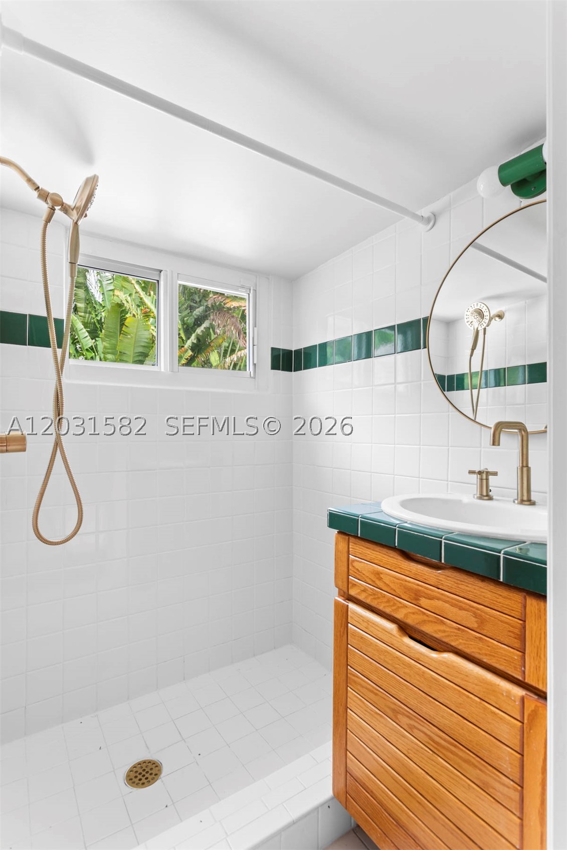 3945 Loquat Ave, Miami FL 33133