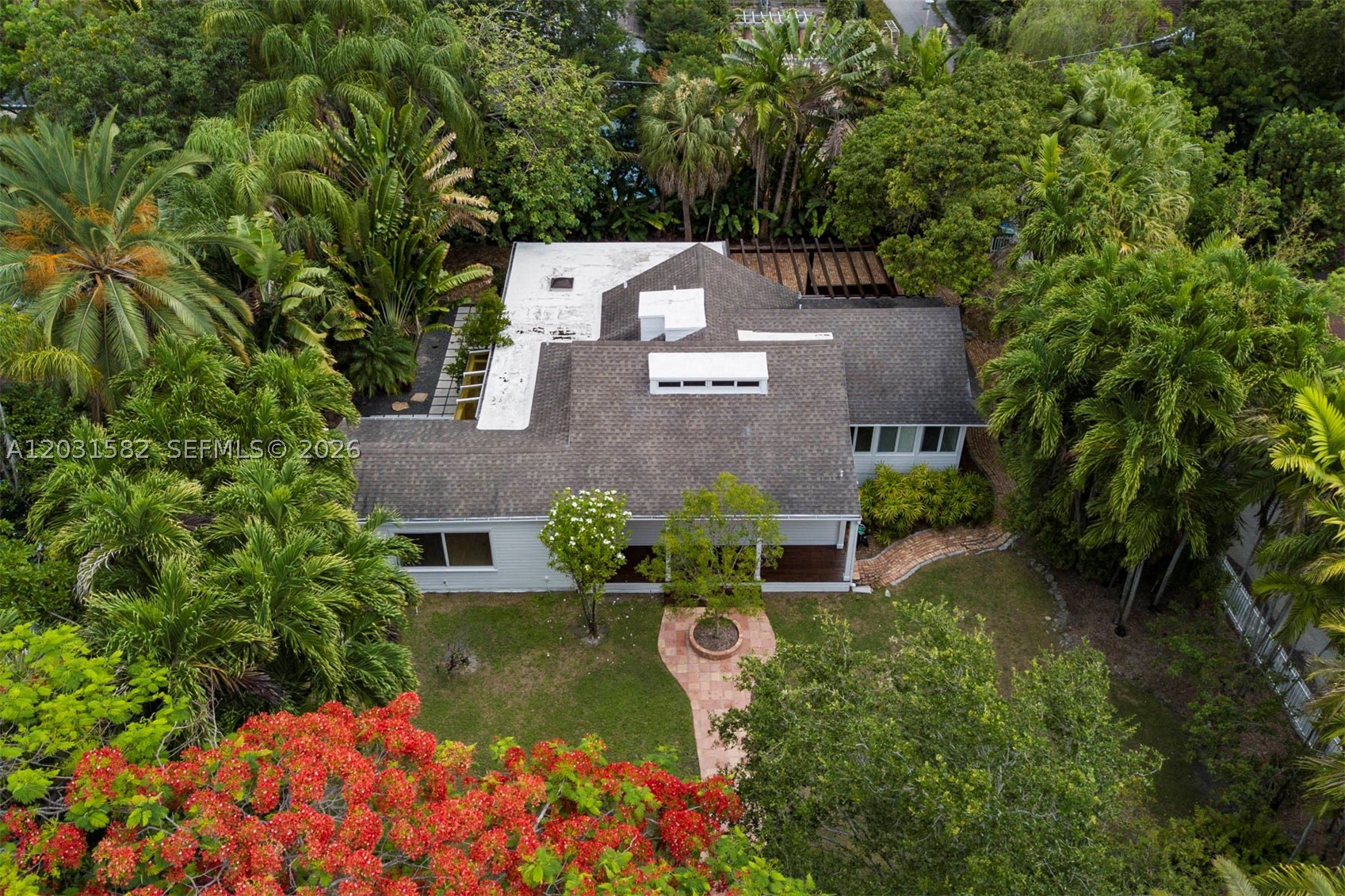 3945 Loquat Ave, Miami FL 33133