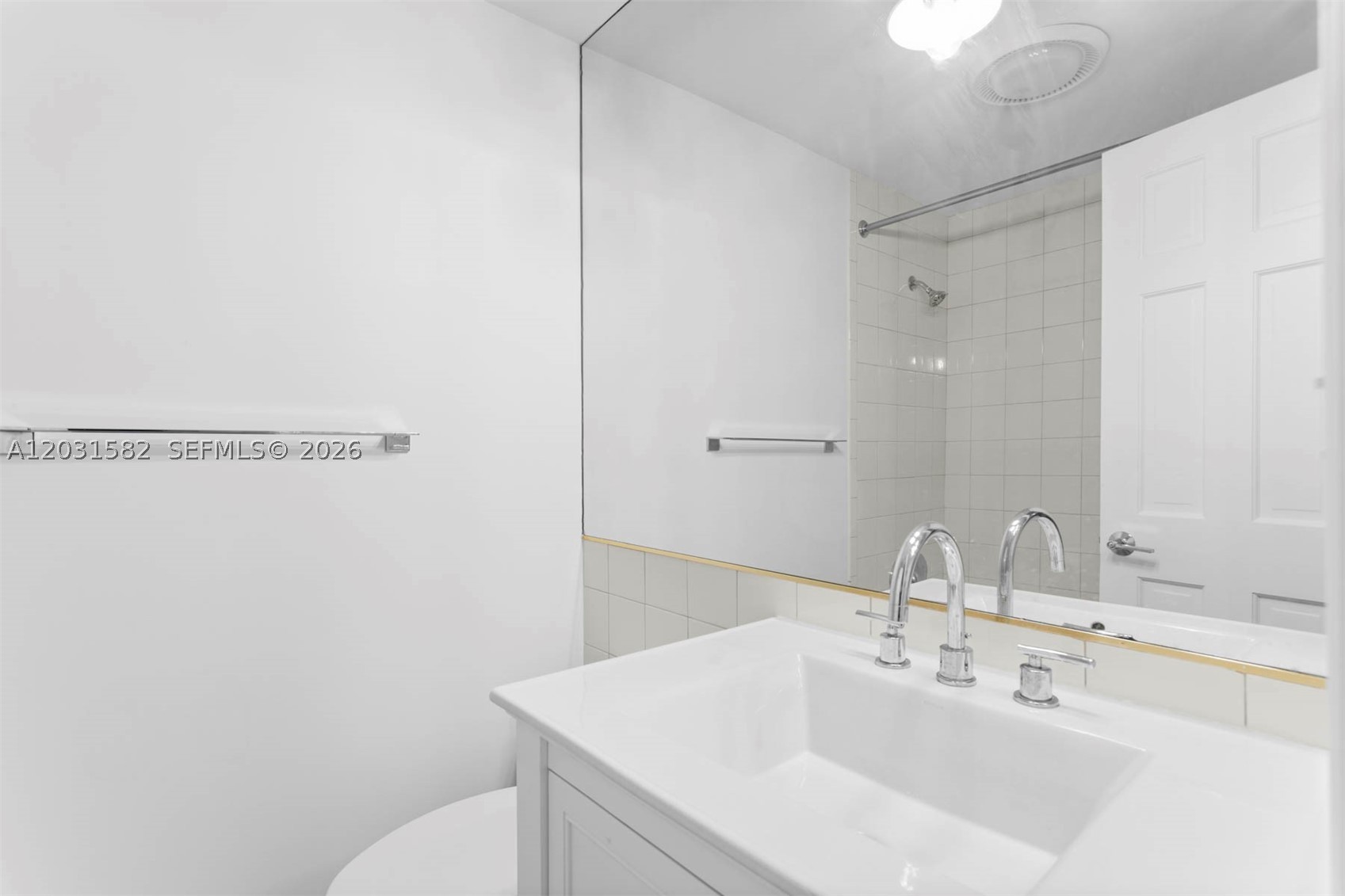 3945 Loquat Ave, Miami FL 33133