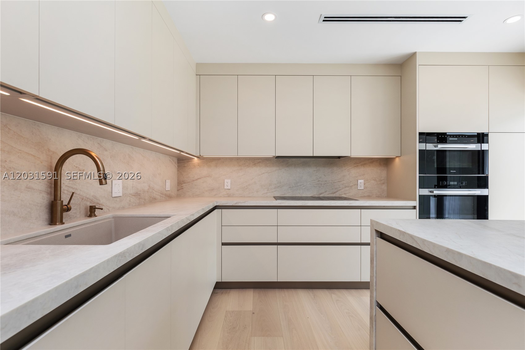 118 Sarto Ave, Coral Gables FL 33134