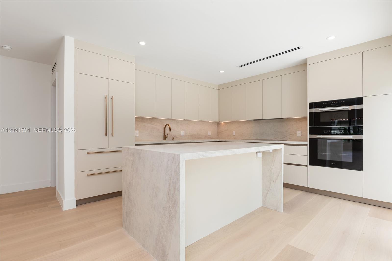 118 Sarto Ave, Coral Gables FL 33134