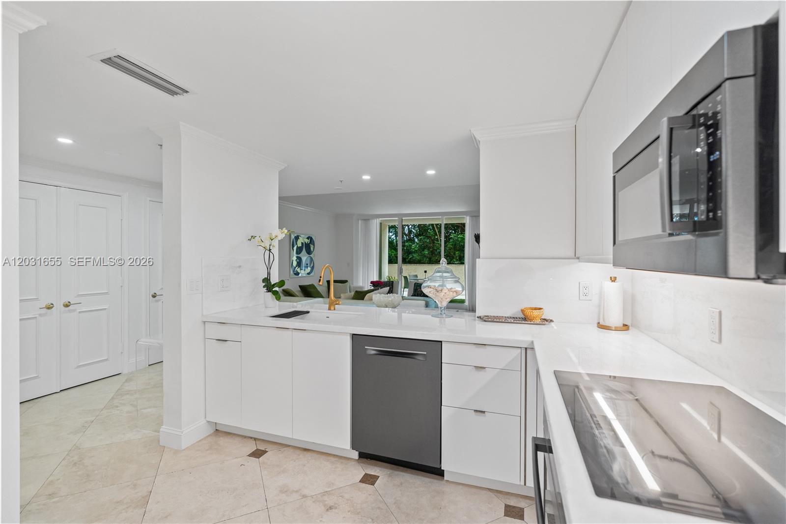 3400 SW 27th Ave #207, Miami FL 33133
