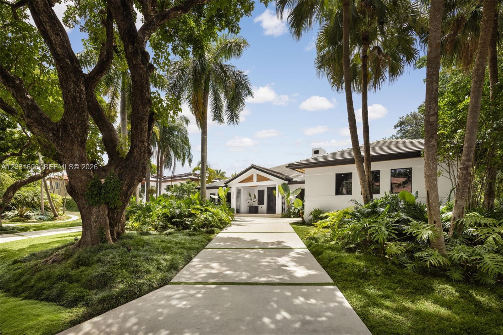 7300 Los Pinos Blvd, Coral Gables FL 33143