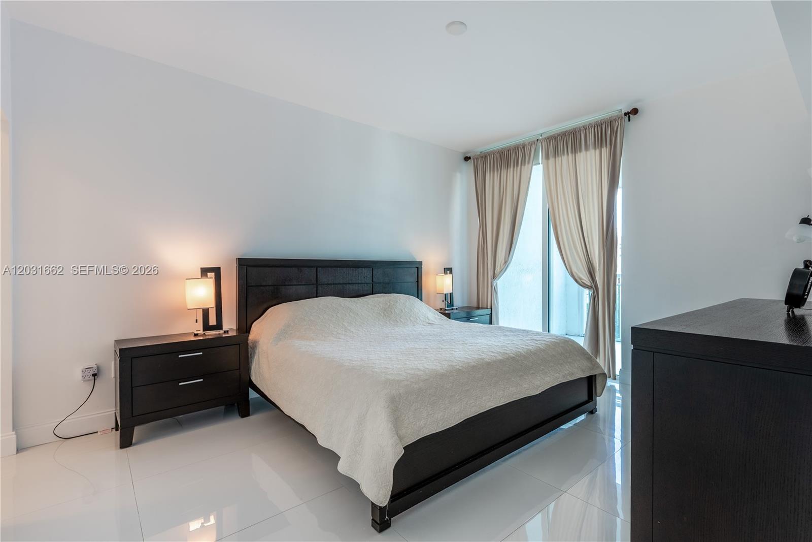 951 Brickell Ave #705, Miami FL 33131