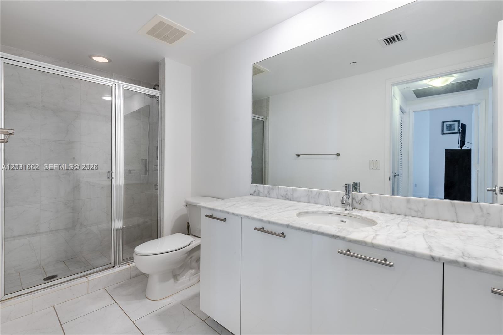 951 Brickell Ave #705, Miami FL 33131