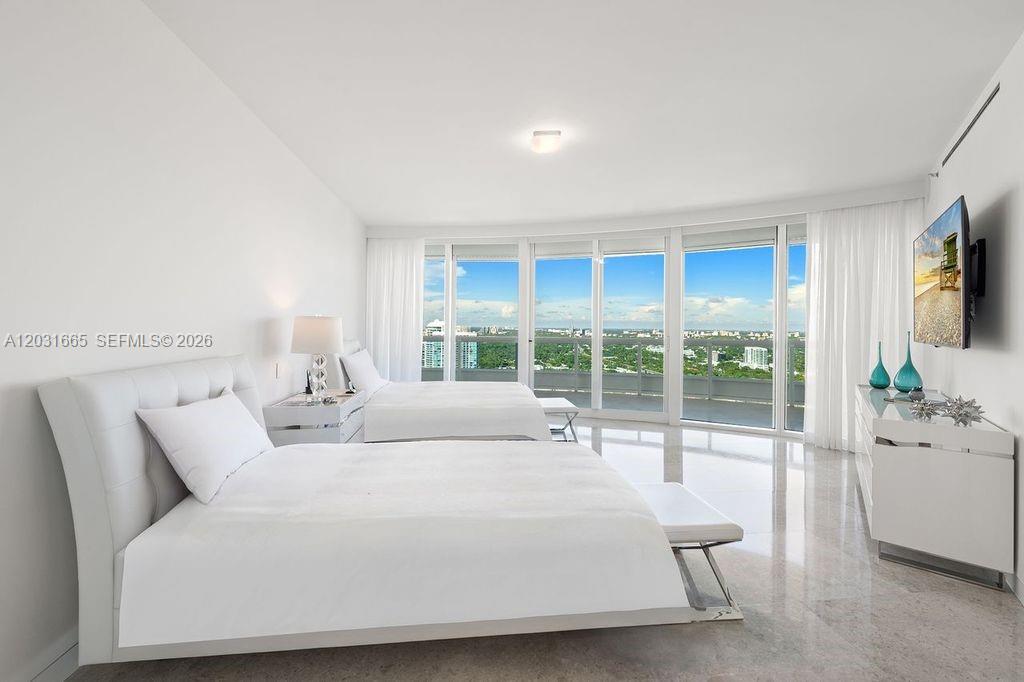 1643 Brickell Ave #4102, Miami FL 33129