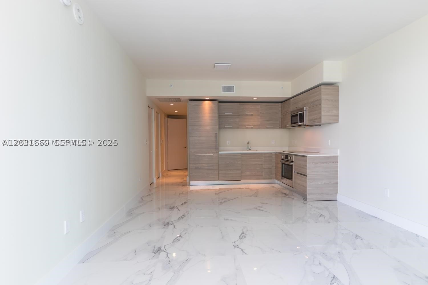 1300 S Miami Ave #1808, Miami FL 33130