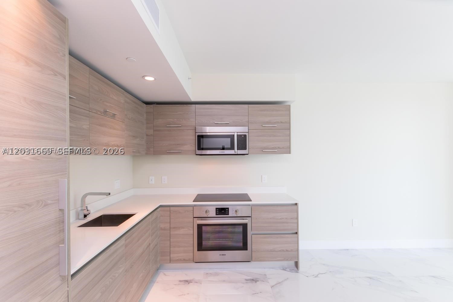 1300 S Miami Ave #1808, Miami FL 33130