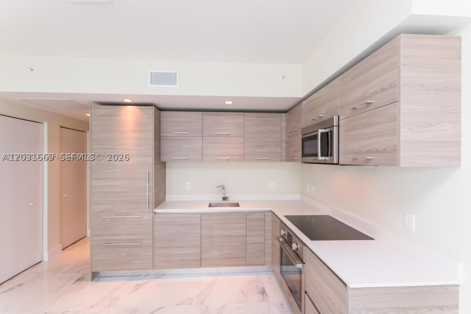 1300 S Miami Ave #1808, Miami FL 33130