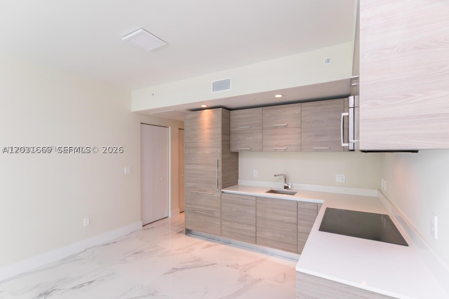 1300 S Miami Ave #1808, Miami FL 33130
