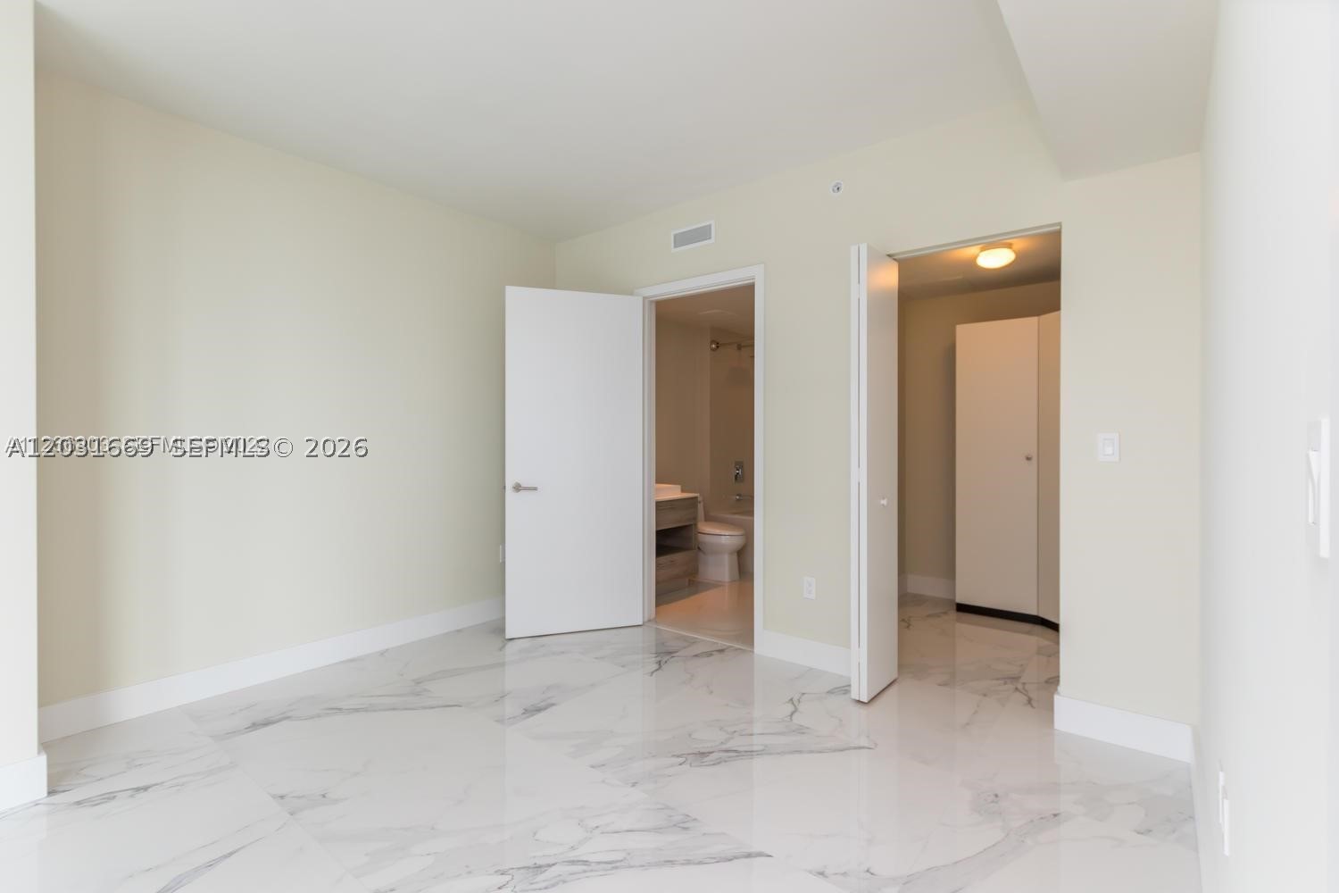 1300 S Miami Ave #1808, Miami FL 33130