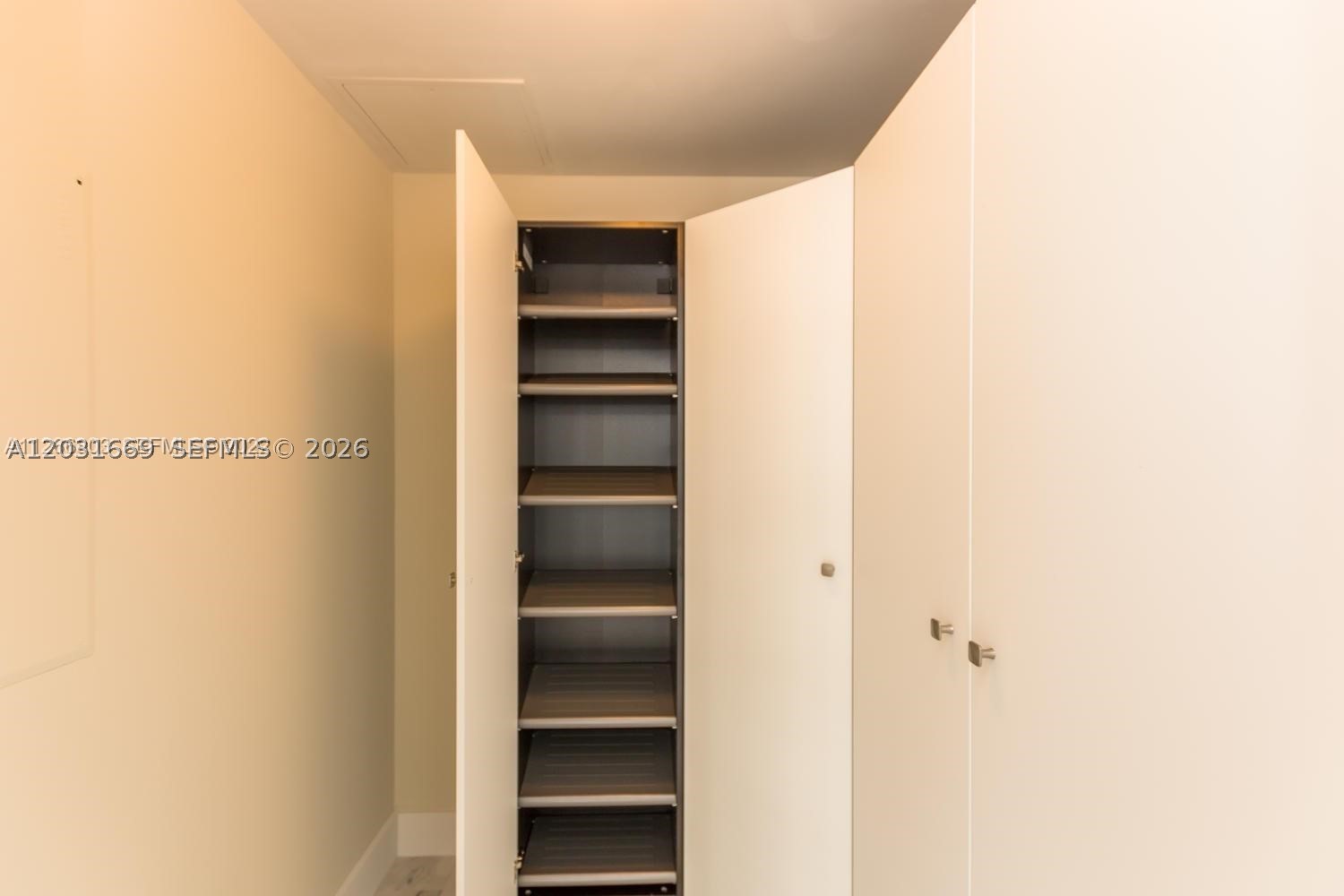 1300 S Miami Ave #1808, Miami FL 33130