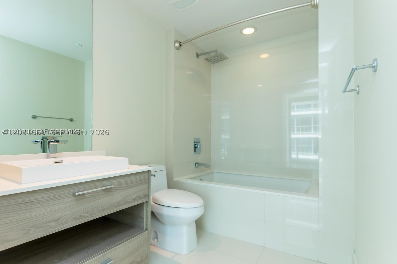1300 S Miami Ave #1808, Miami FL 33130