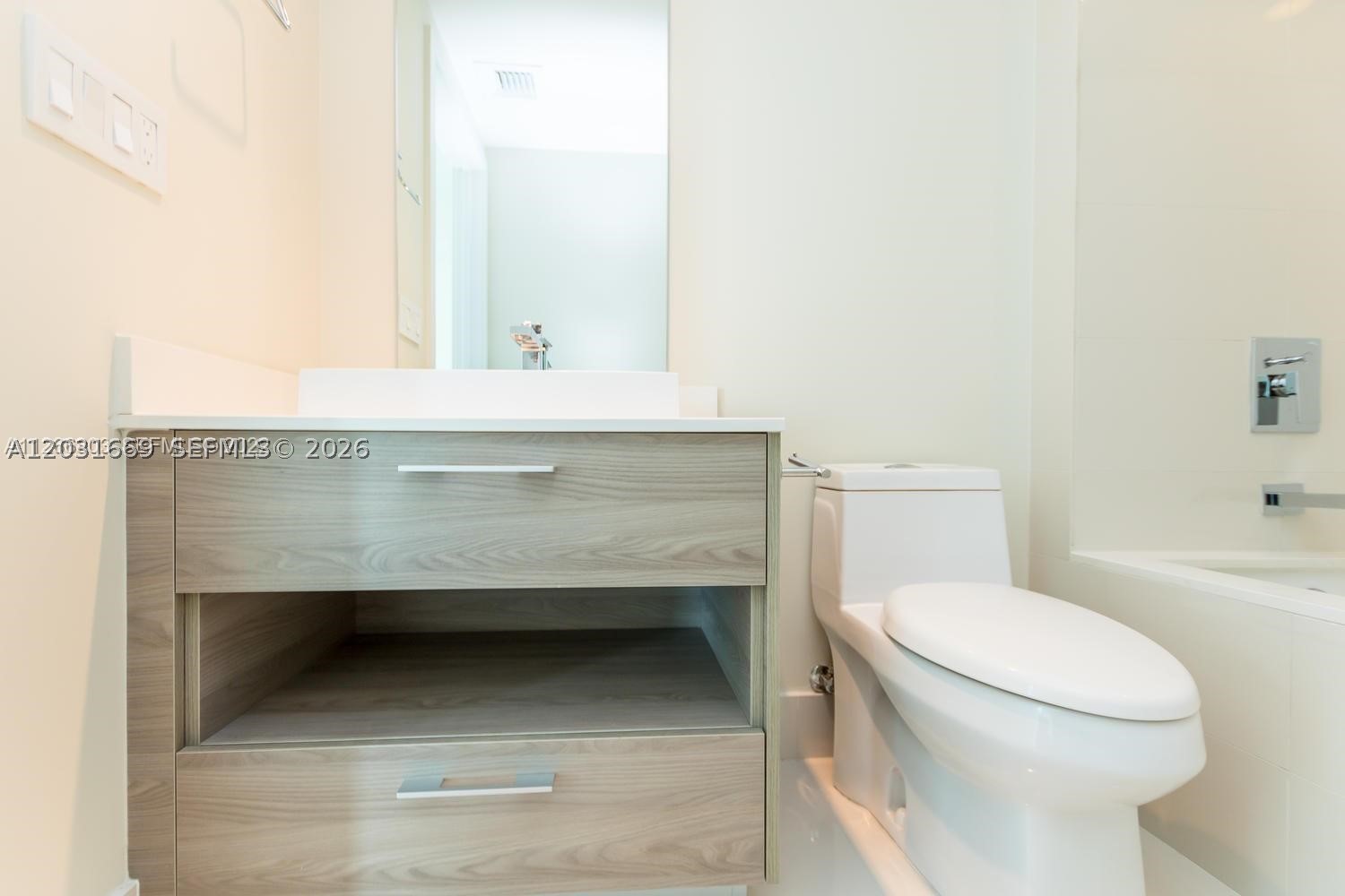 1300 S Miami Ave #1808, Miami FL 33130