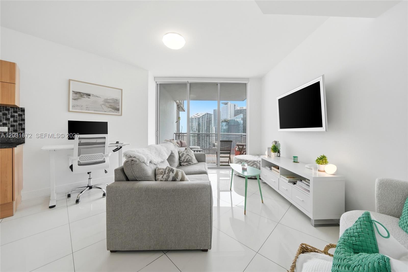 350 S Miami Ave #3912, Miami FL 33130