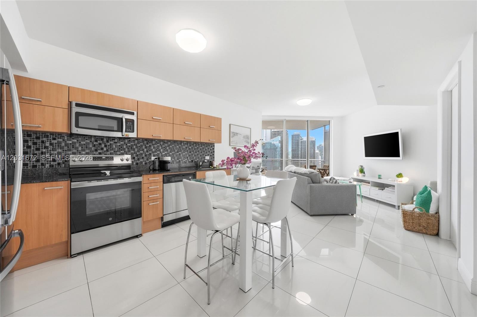 350 S Miami Ave #3912, Miami FL 33130