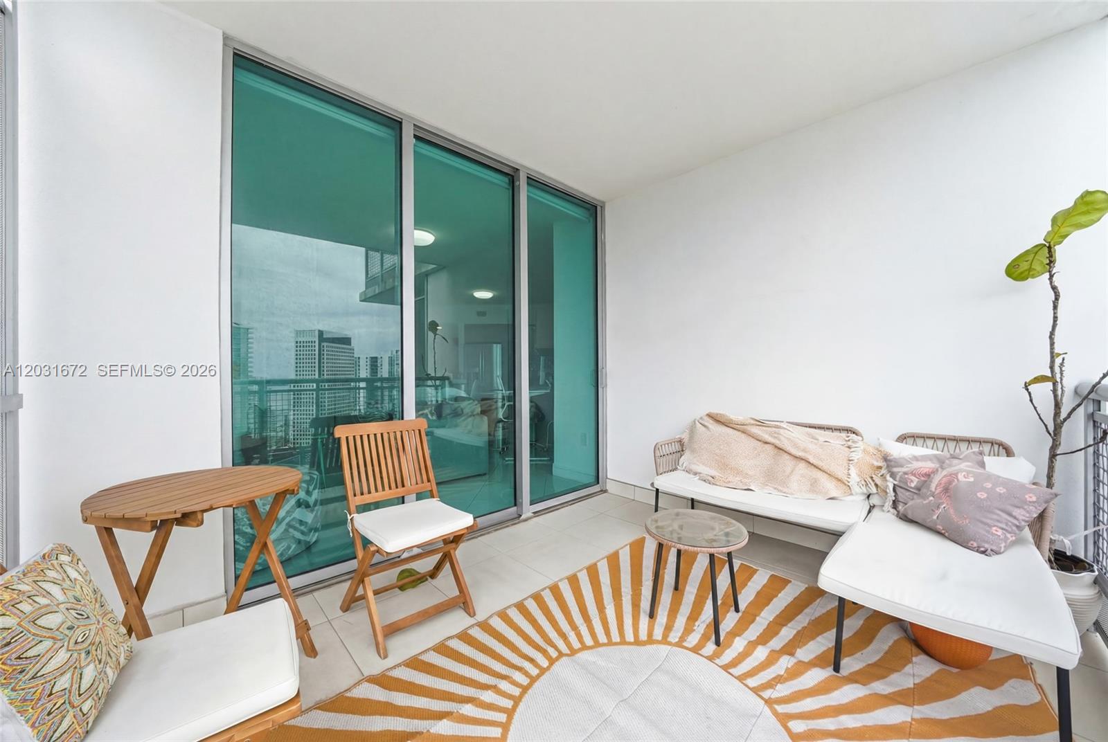 350 S Miami Ave #3912, Miami FL 33130