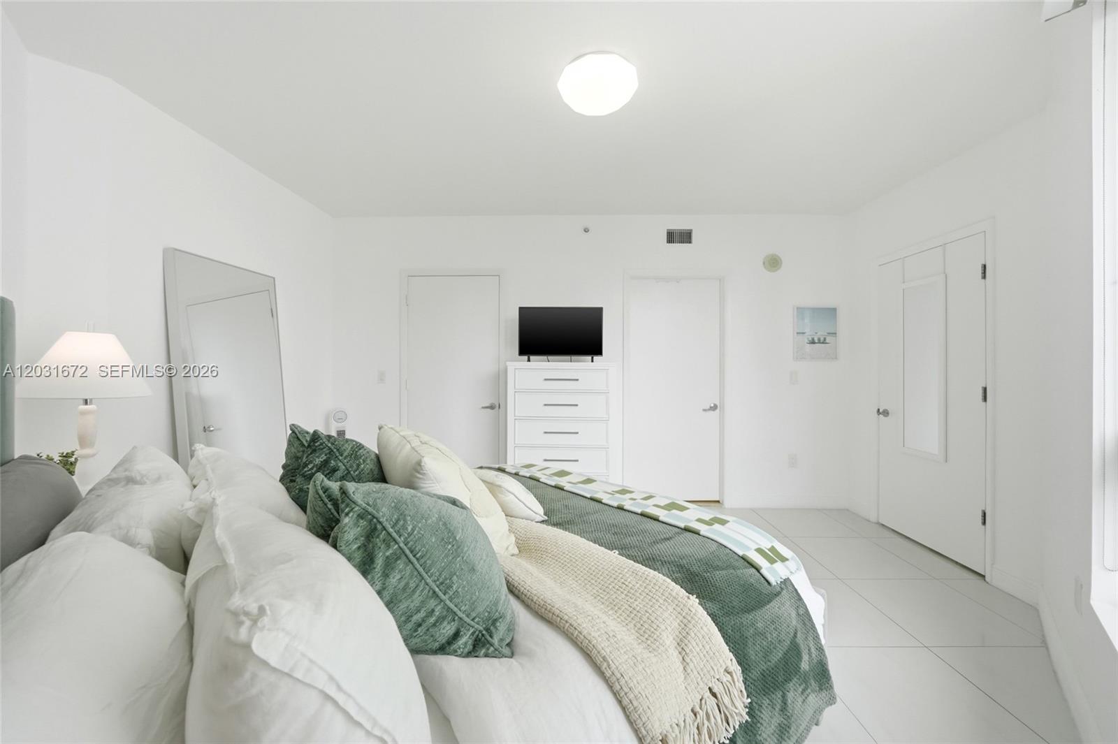 350 S Miami Ave #3912, Miami FL 33130