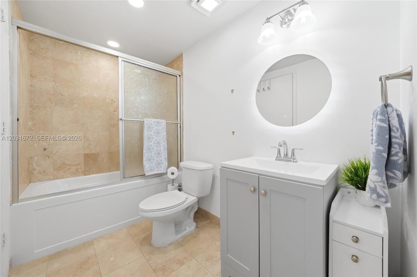 350 S Miami Ave #3912, Miami FL 33130
