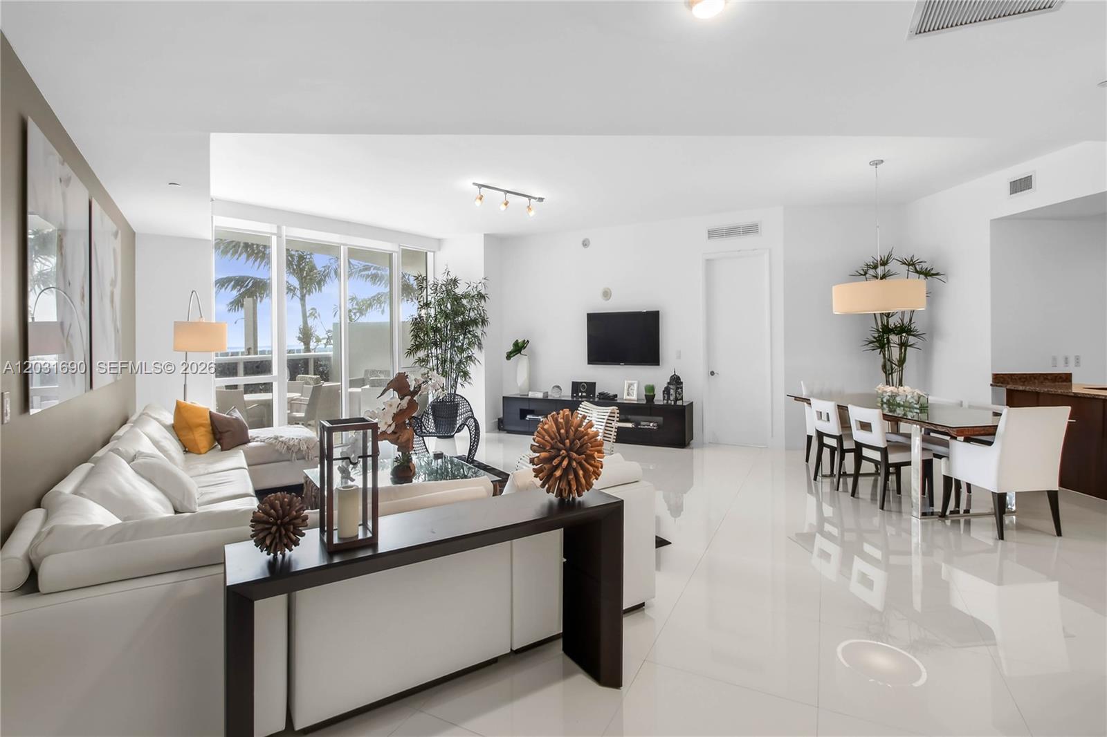 15811 Collins Ave #403, Sunny Isles Beach FL 33160