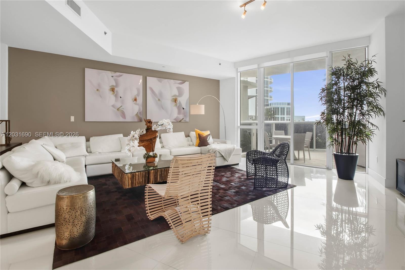 15811 Collins Ave #403, Sunny Isles Beach FL 33160