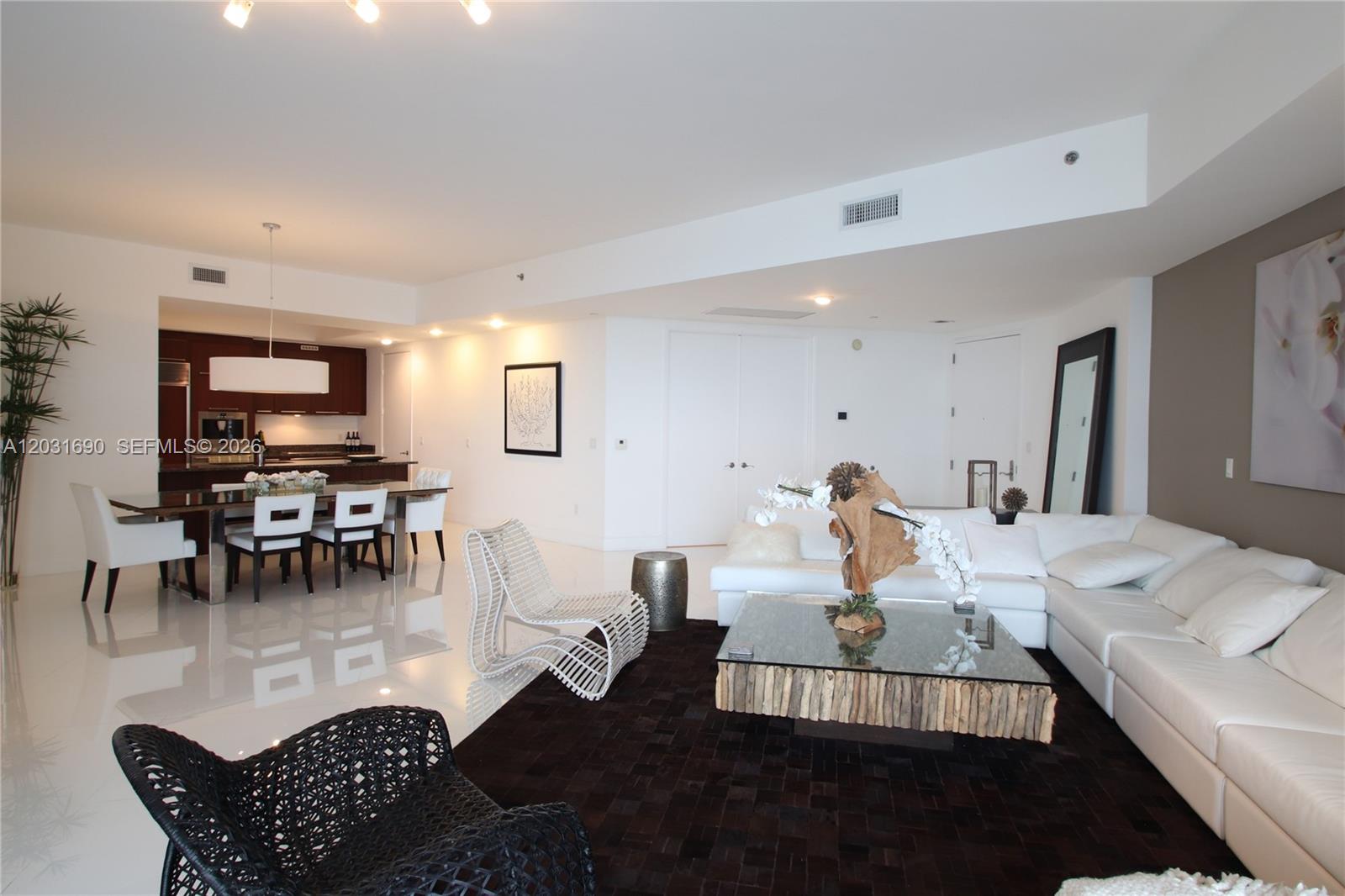 15811 Collins Ave #403, Sunny Isles Beach FL 33160