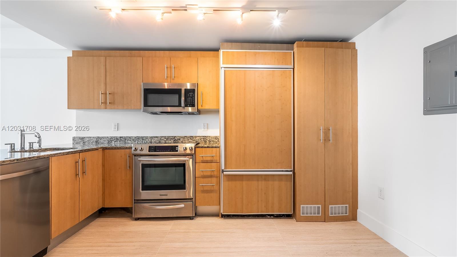 10275 Collins Ave #905, Bal Harbour FL 33154