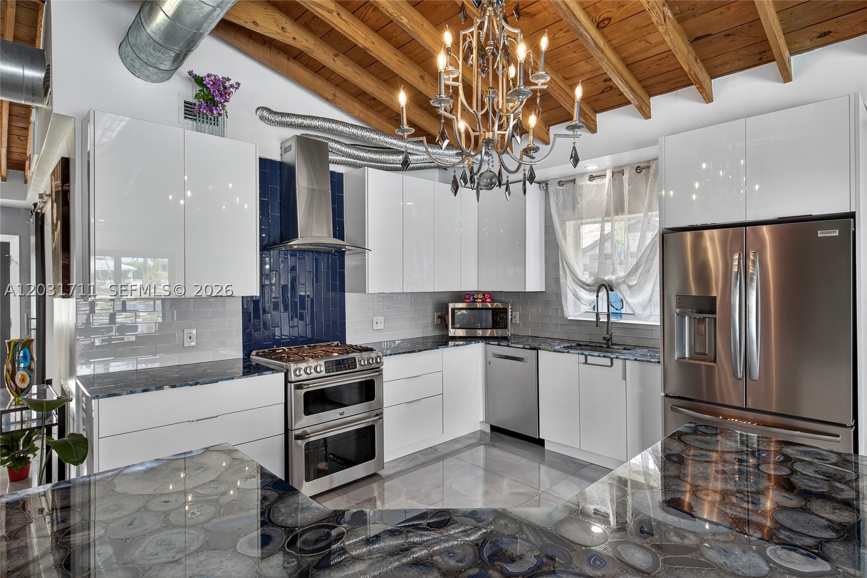 380 SE 1st Ter, Pompano Beach FL 33060