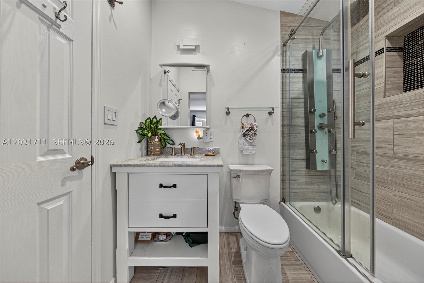 380 SE 1st Ter, Pompano Beach FL 33060