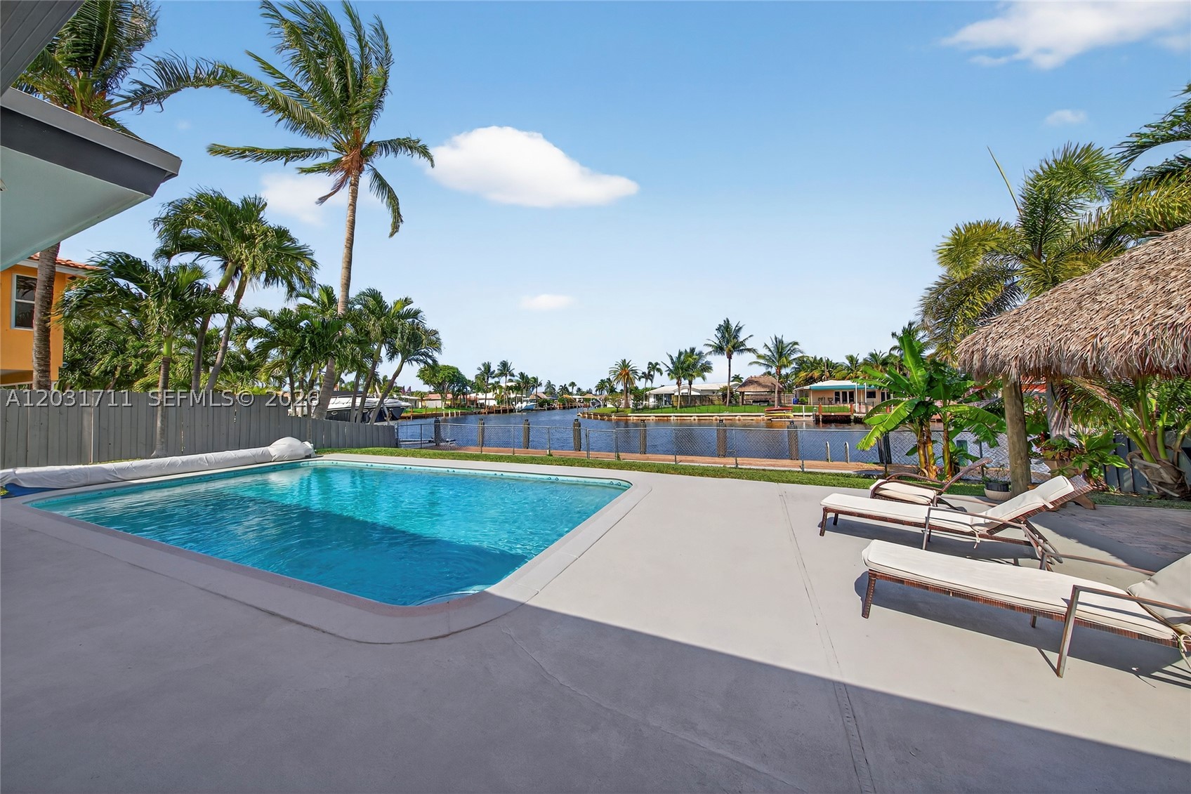 380 SE 1st Ter, Pompano Beach FL 33060