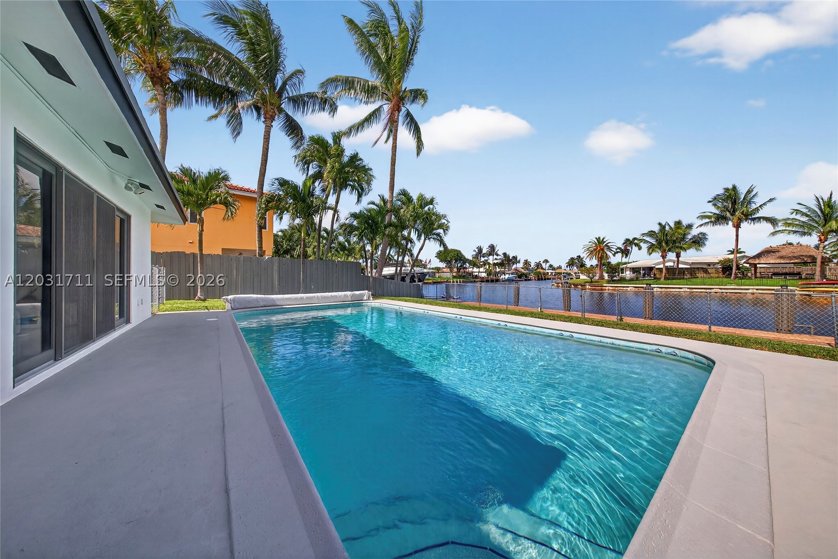 380 SE 1st Ter, Pompano Beach FL 33060