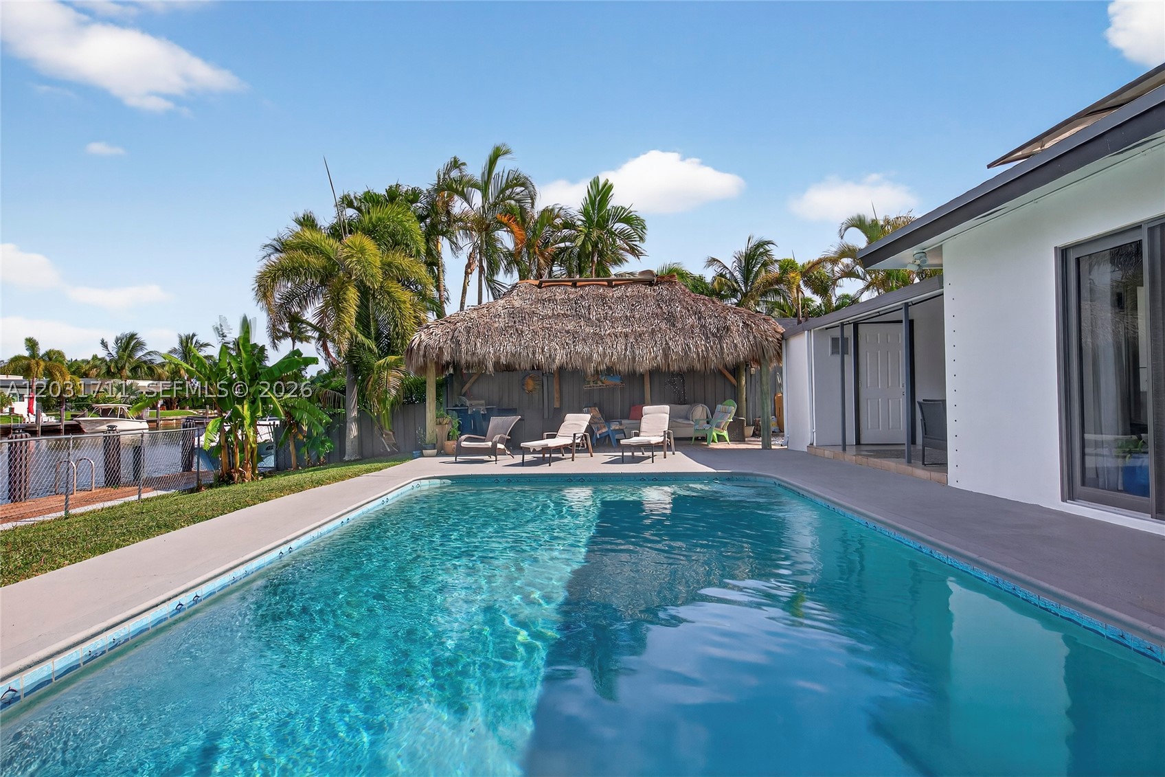 380 SE 1st Ter, Pompano Beach FL 33060