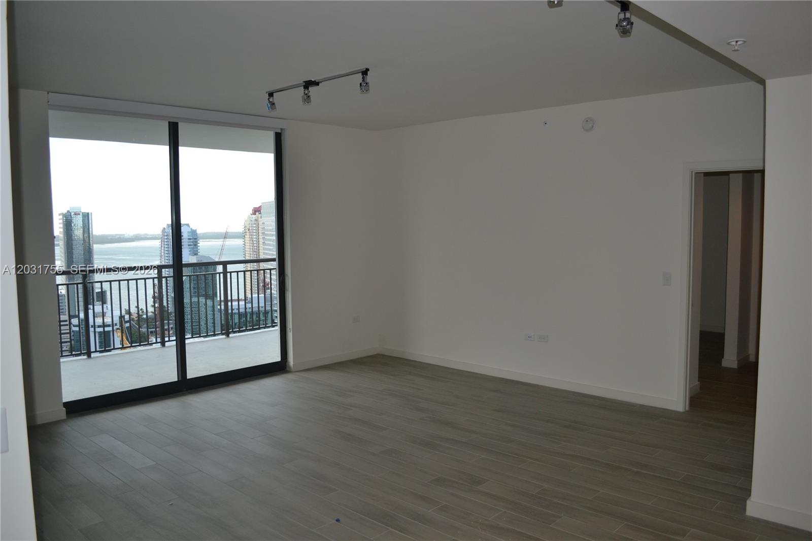 999 SW 1st Ave #2517, Miami FL 33130