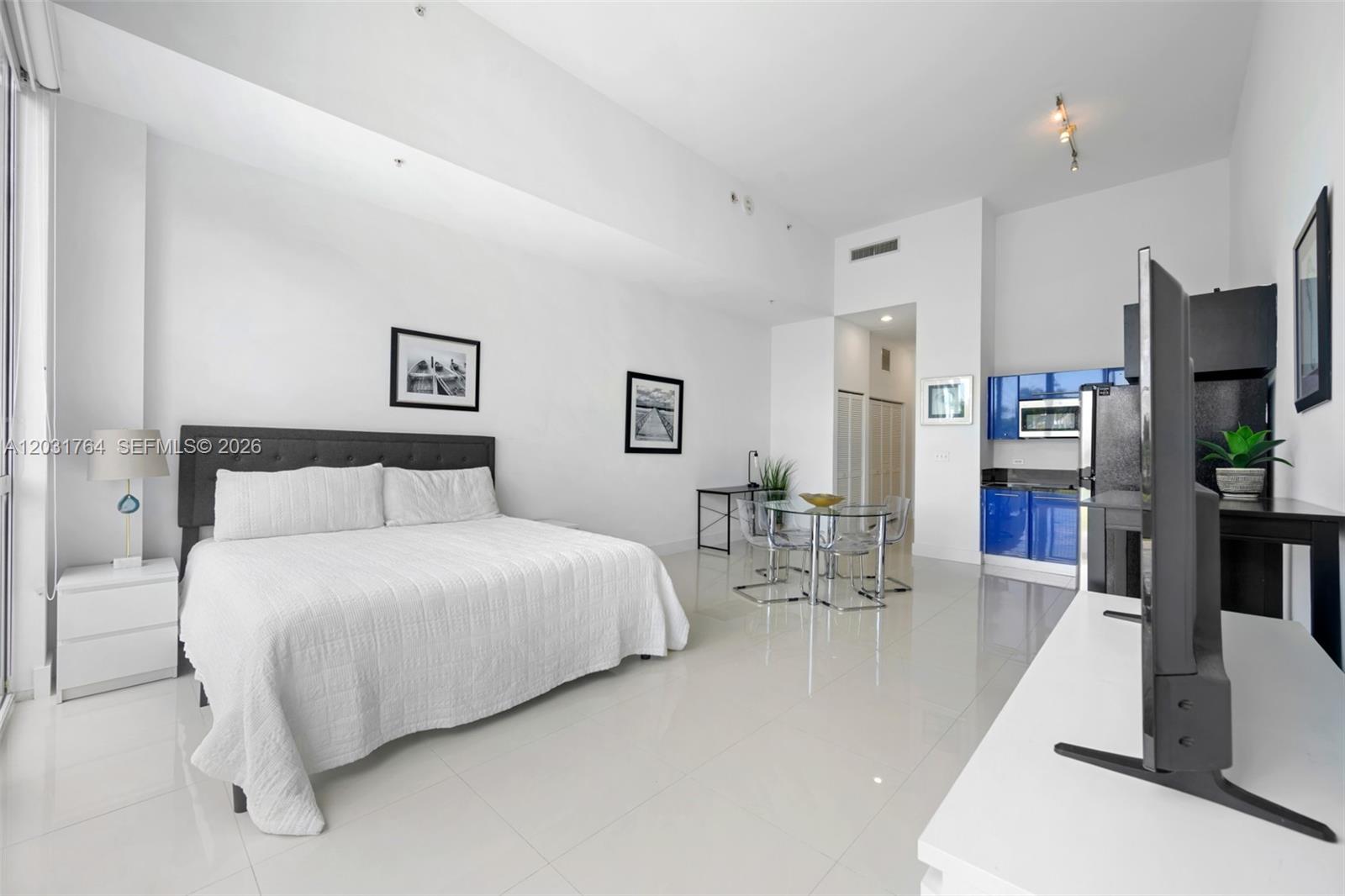 253 NE 2nd St #231, Miami FL 33132