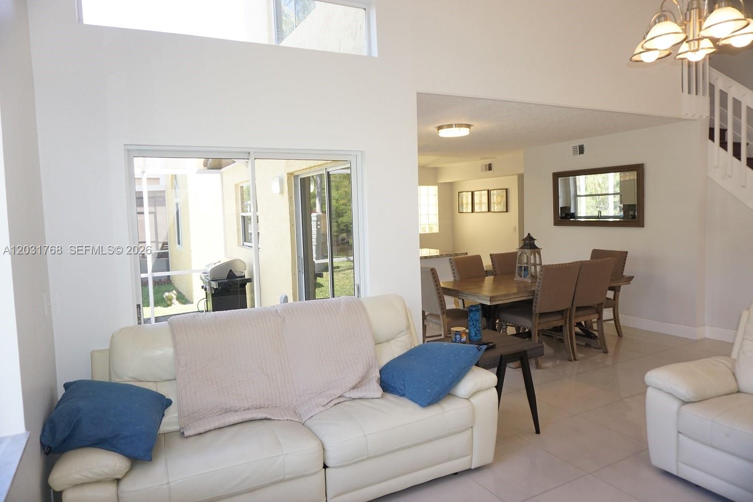 1057 SE 6th Ave, Dania Beach FL 33004