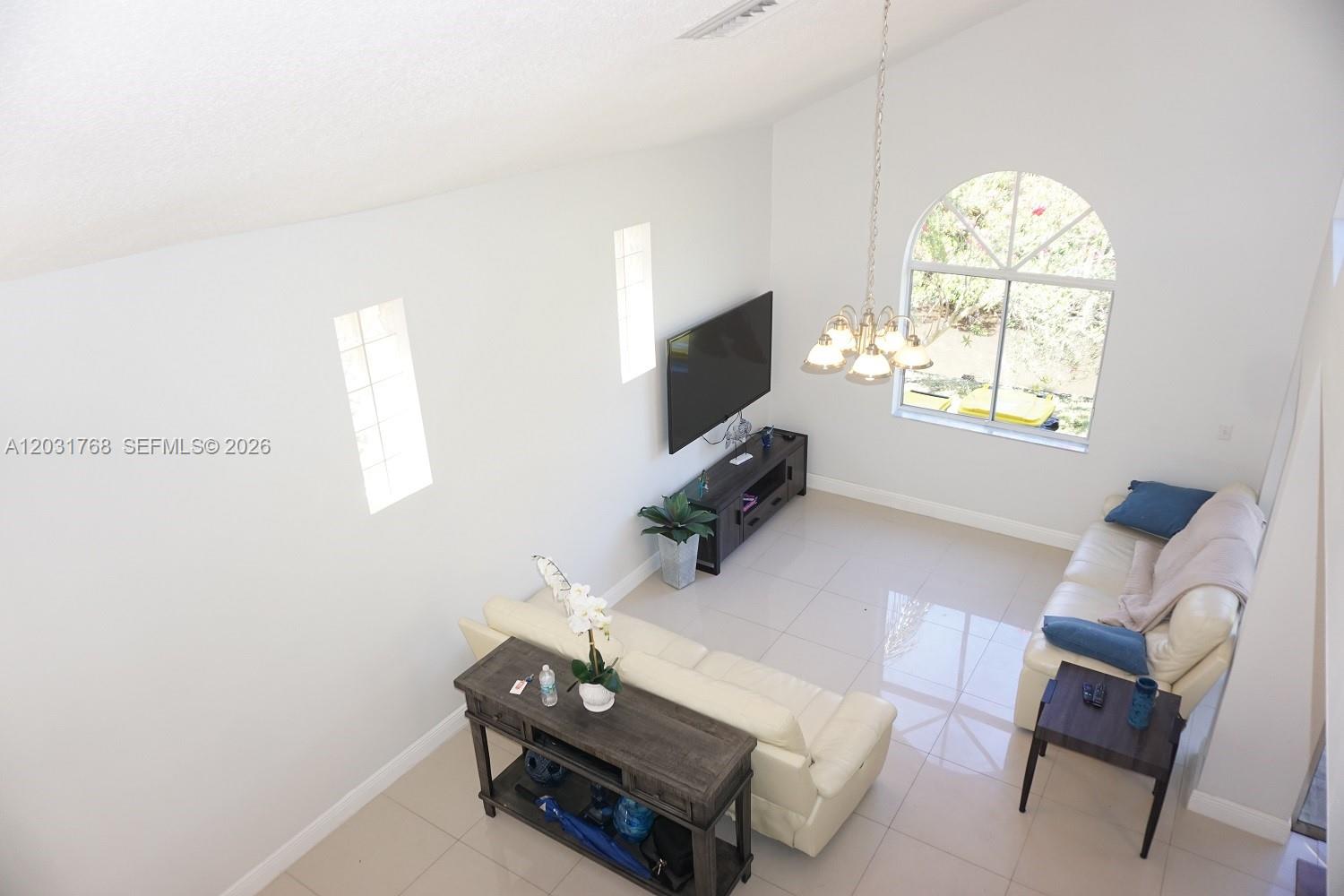 1057 SE 6th Ave, Dania Beach FL 33004