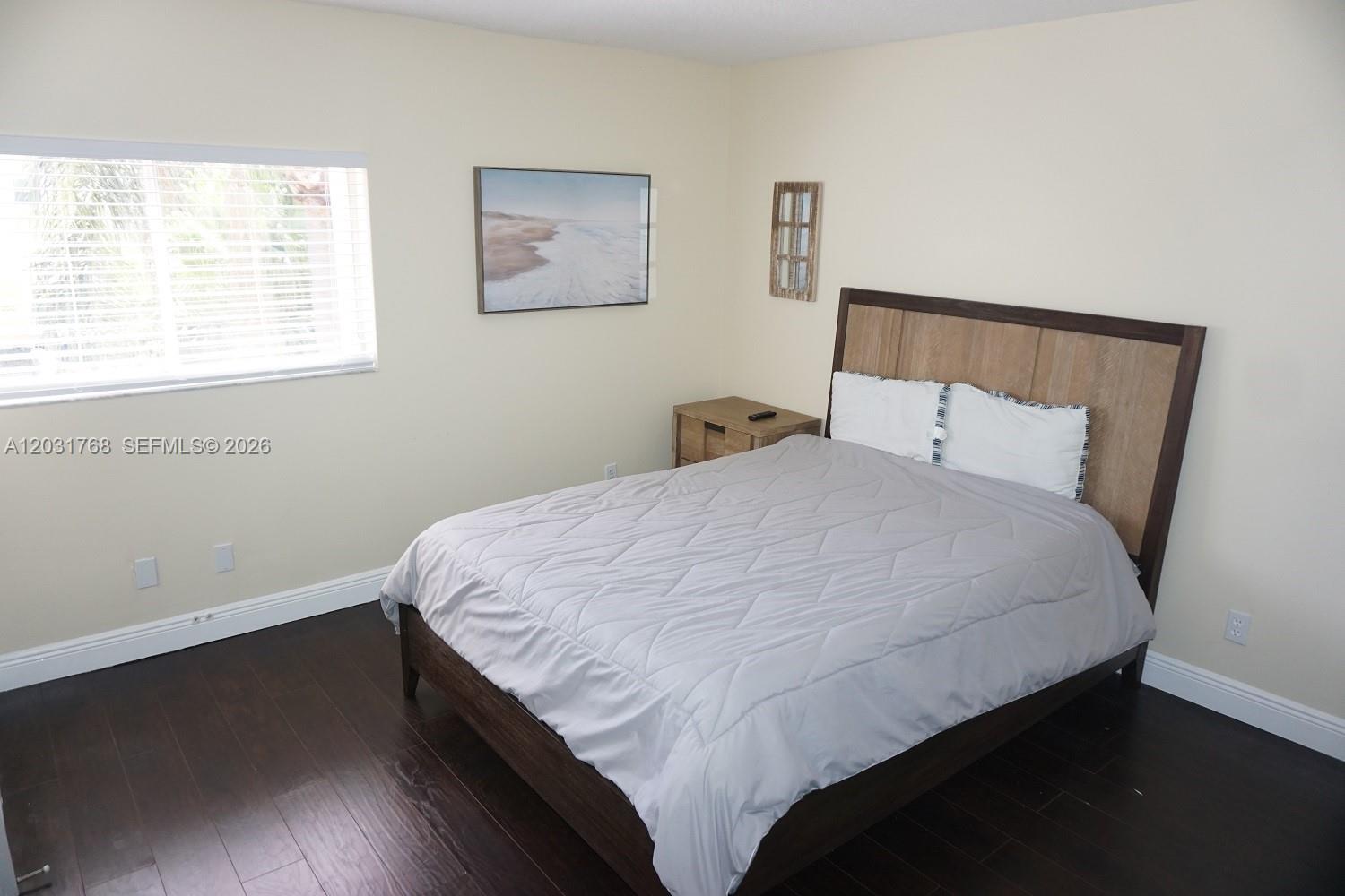 1057 SE 6th Ave, Dania Beach FL 33004