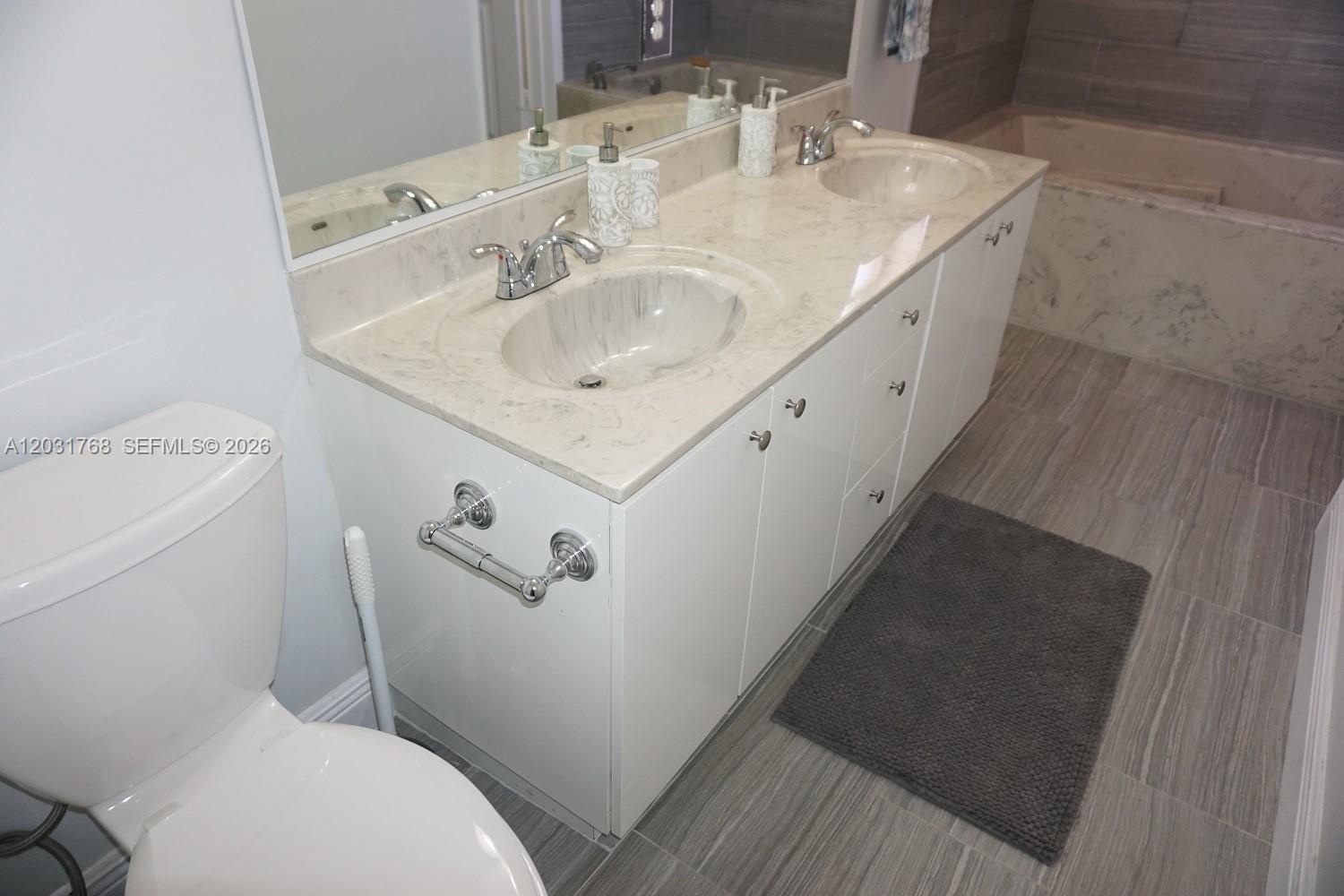 1057 SE 6th Ave, Dania Beach FL 33004