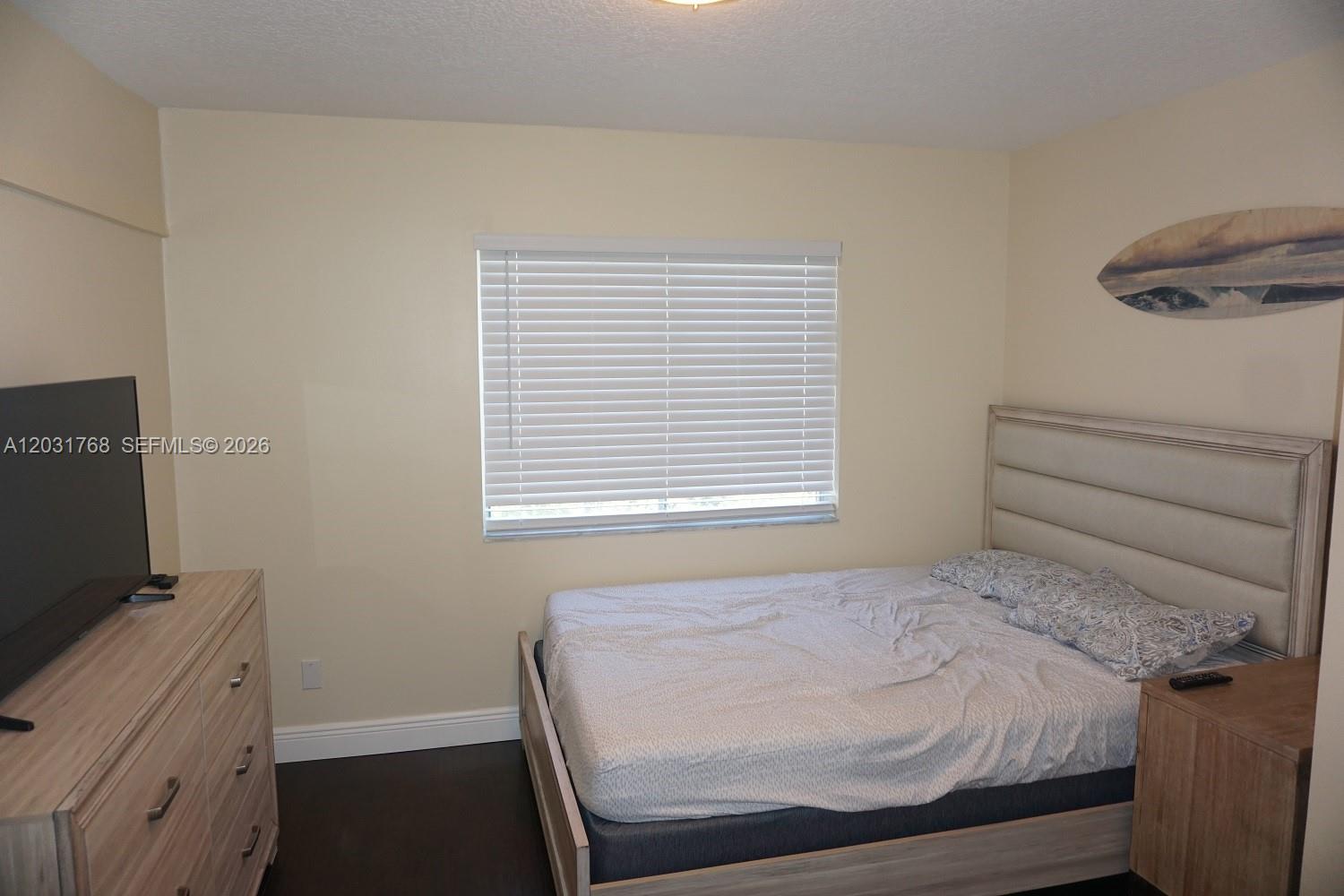 1057 SE 6th Ave, Dania Beach FL 33004