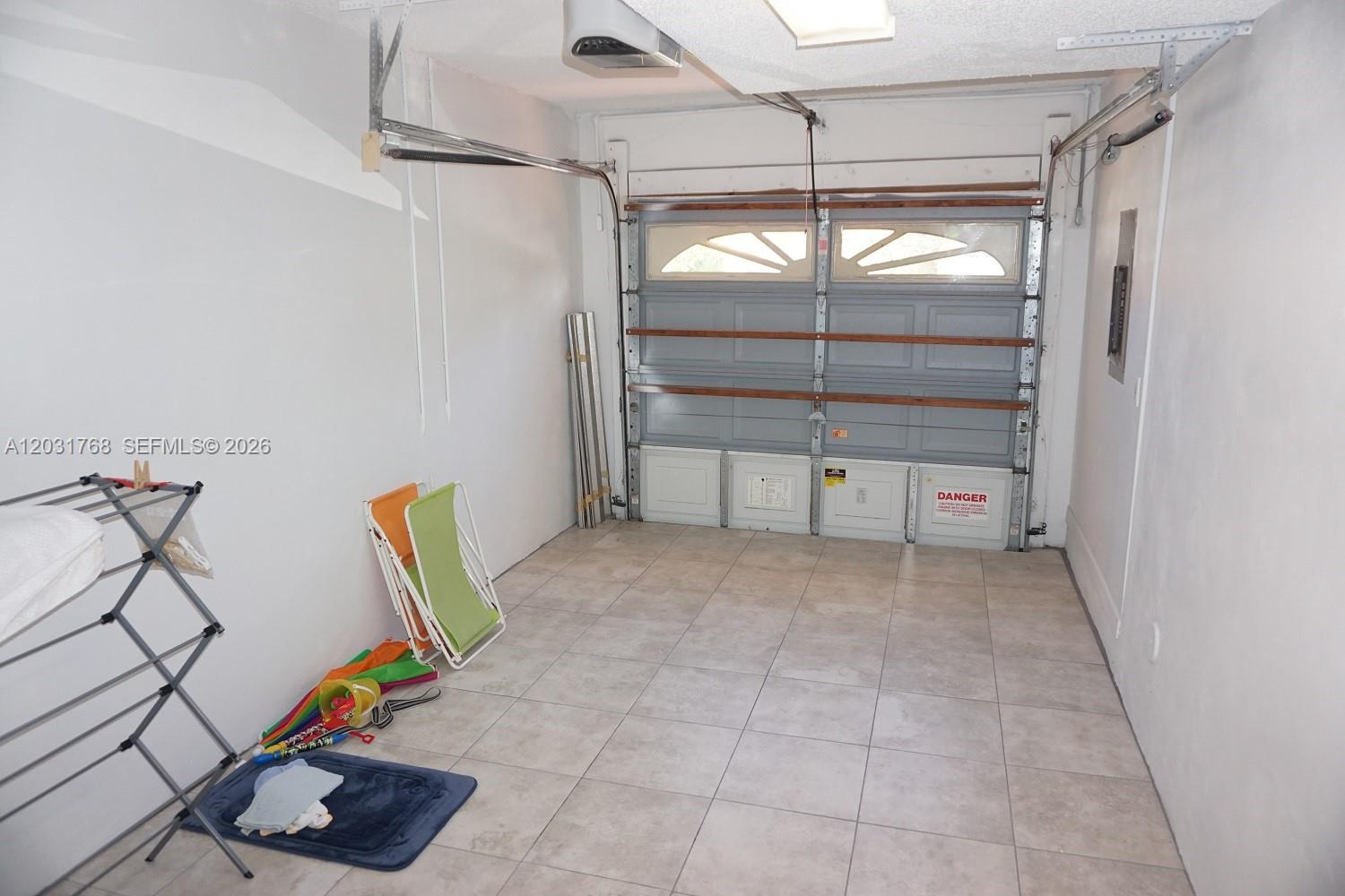 1057 SE 6th Ave, Dania Beach FL 33004