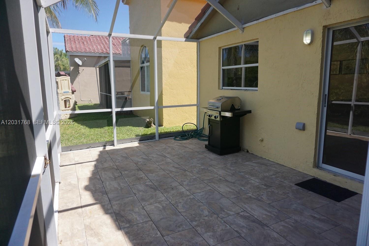 1057 SE 6th Ave, Dania Beach FL 33004