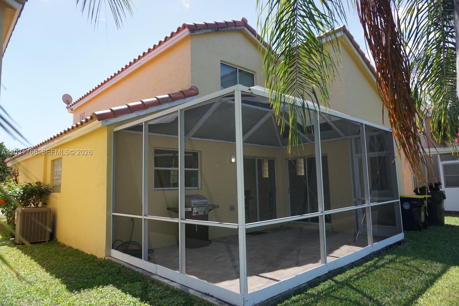 1057 SE 6th Ave, Dania Beach FL 33004
