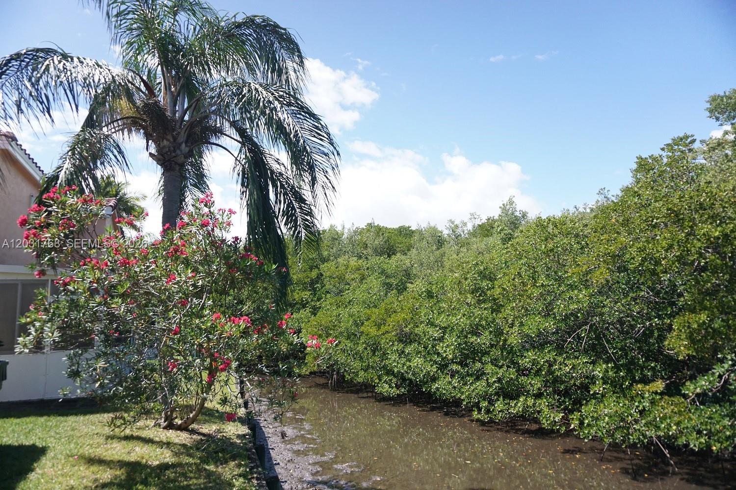 1057 SE 6th Ave, Dania Beach FL 33004